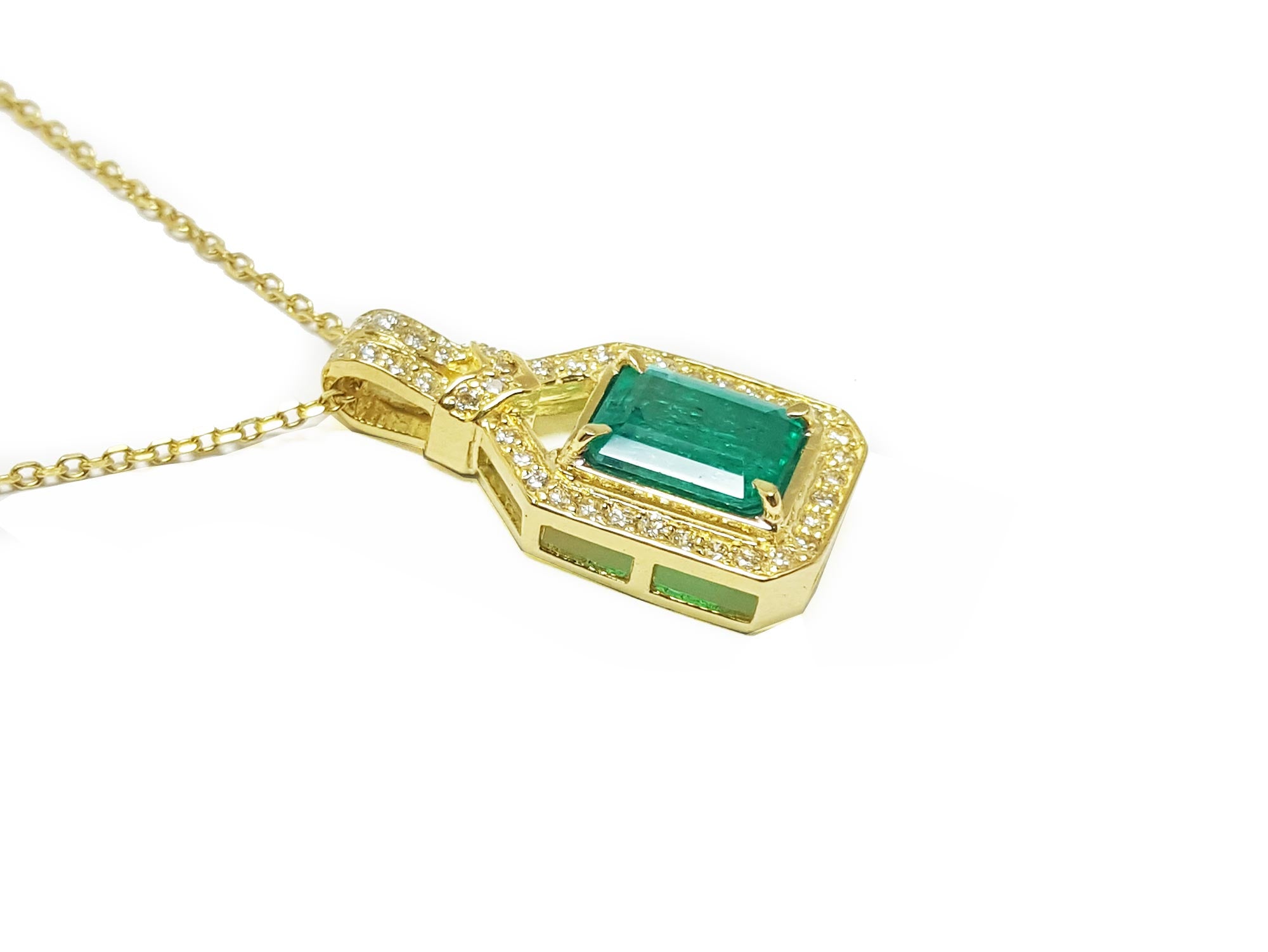 Natural emerald pendant