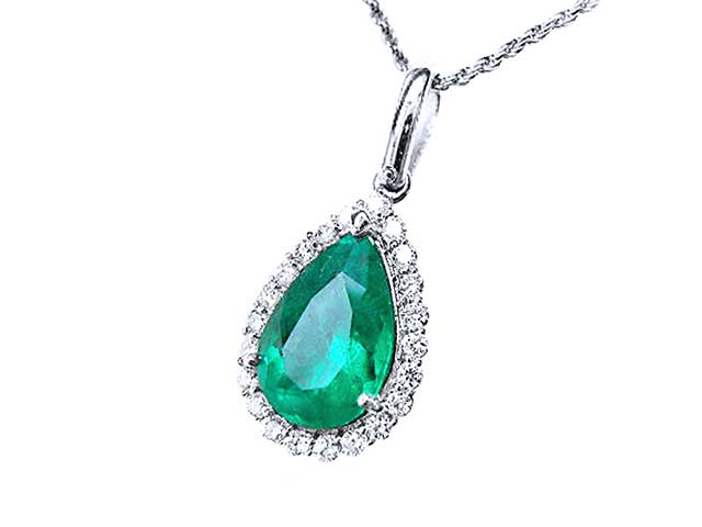 18k emerald pendant
