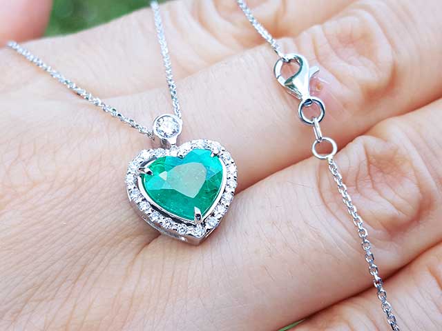 Heart cut Colombian emerald pendant