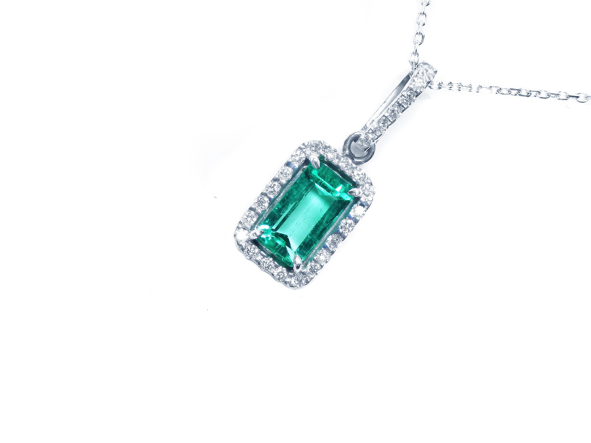 Real Muzo Colombian emerald pendant