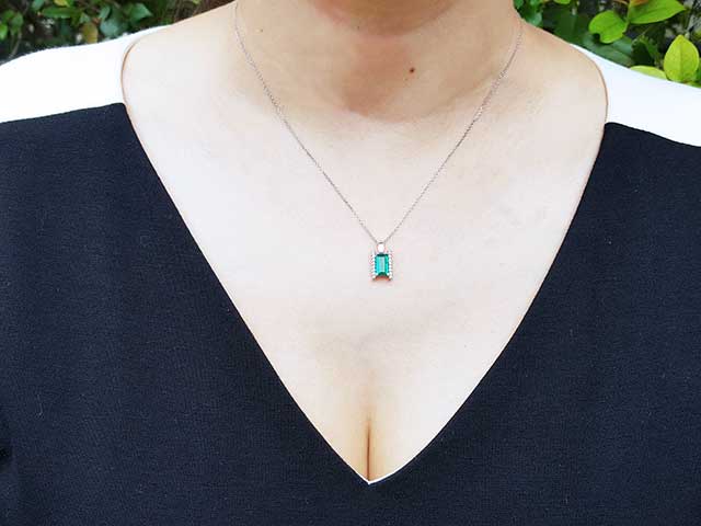 Emerald pendant baguette cut