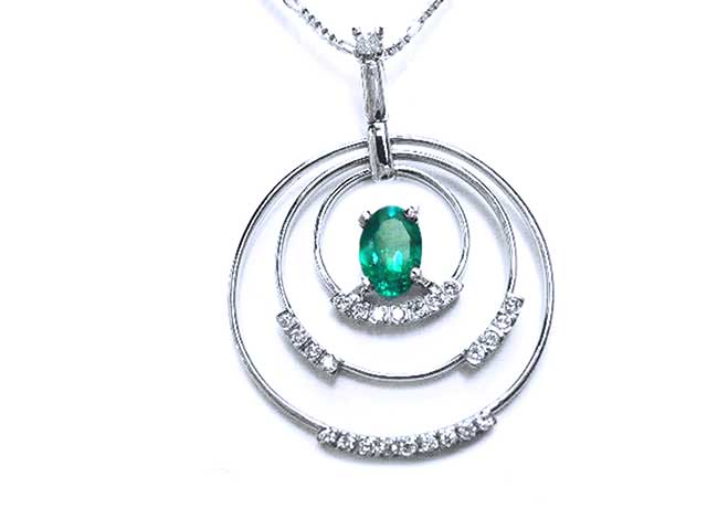 Oval cut real emerald pendant