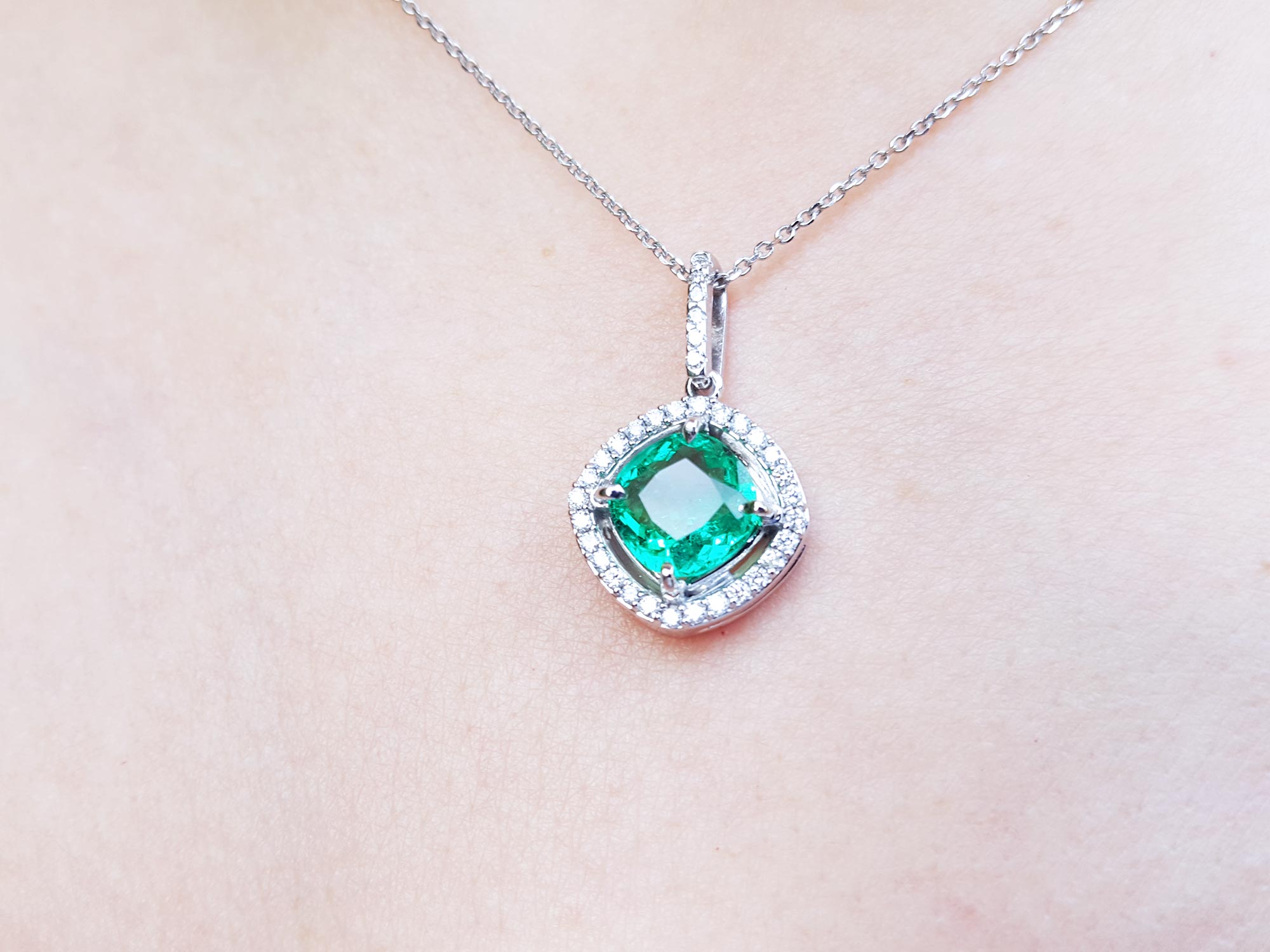 14K emerald pendant