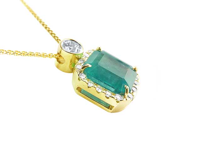 Emerald-cut Colombian emerald pendant