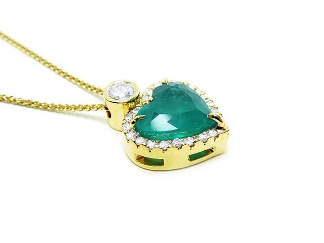 18K yellow gold Muzo emerald heart pendant