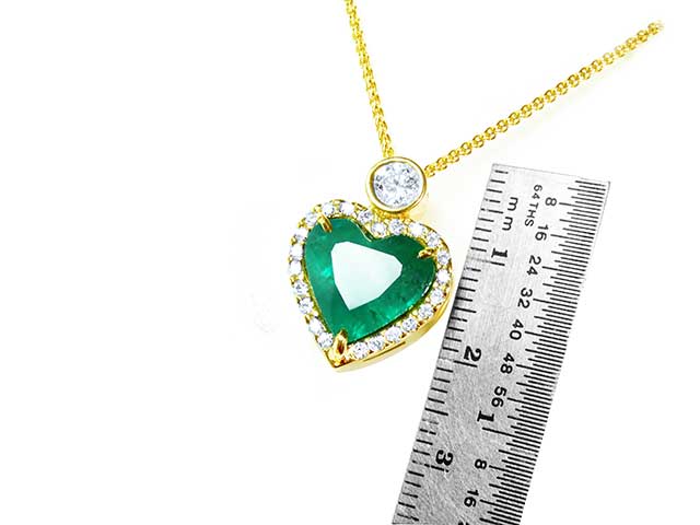 Mother’s day emerald heart pendant