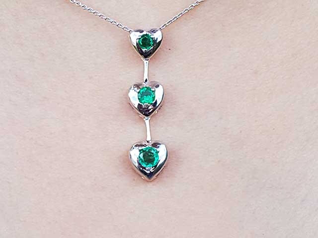 Journey necklace heart pendant