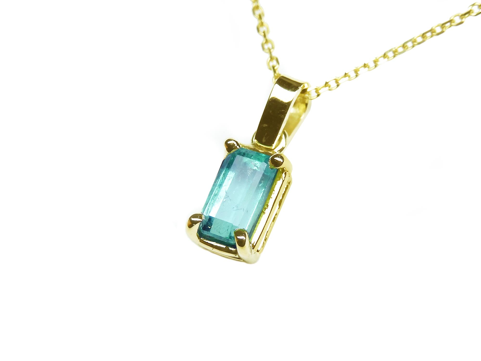 Emerald pendant