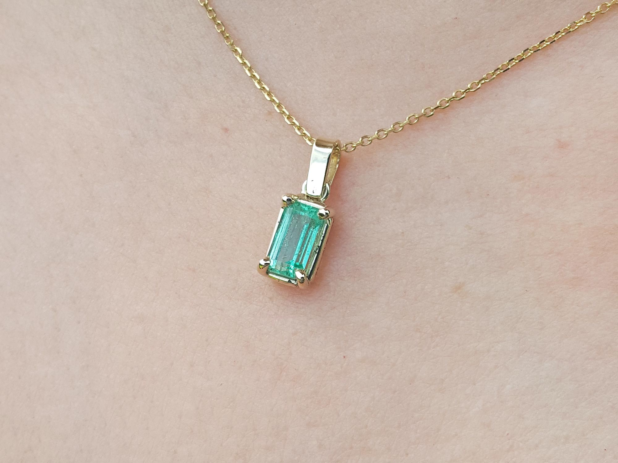 Real emerald pendant