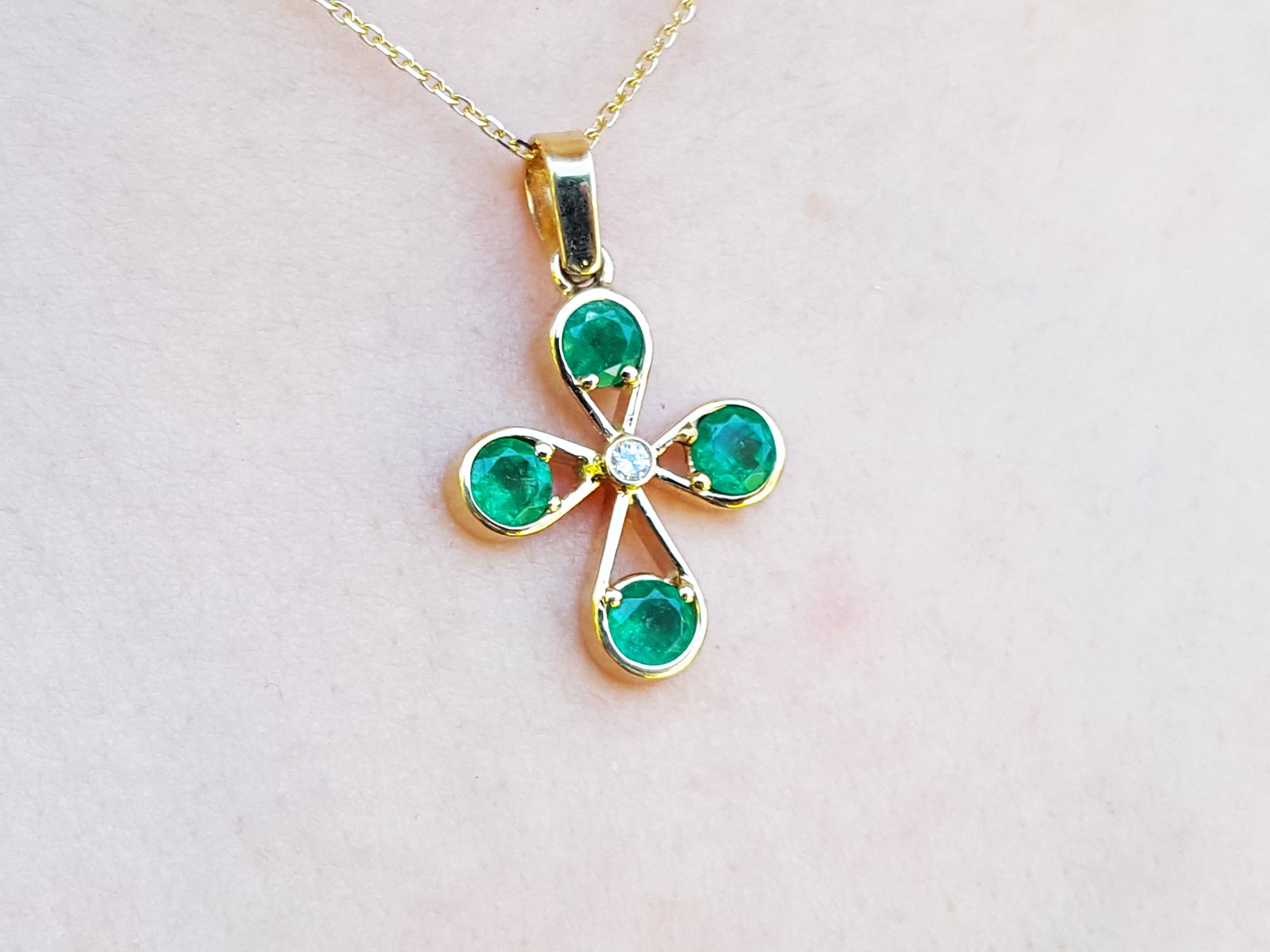 Colombian emerald cross pendant