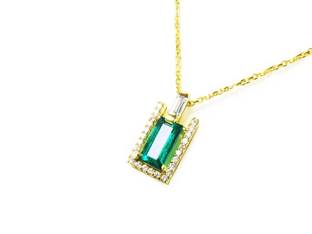 High quality Colombian emerald pendant
