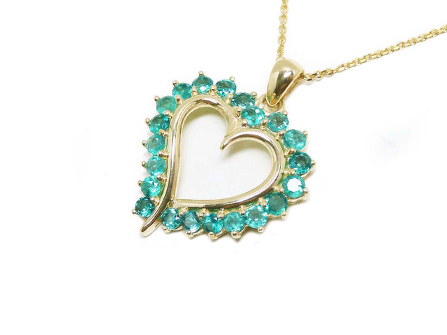 Roun cut emeralds heart pendant necklace