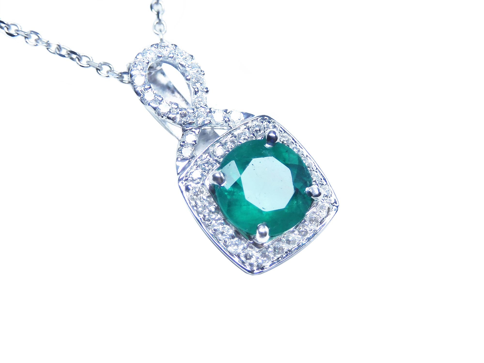 18k gold emerald pendant