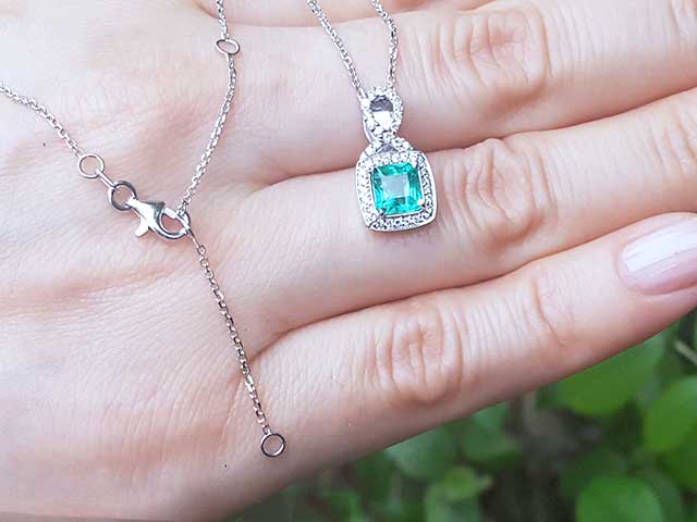 Real emerald pendants for sale