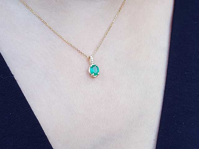 Genuine Colombian emerald pendant necklace
