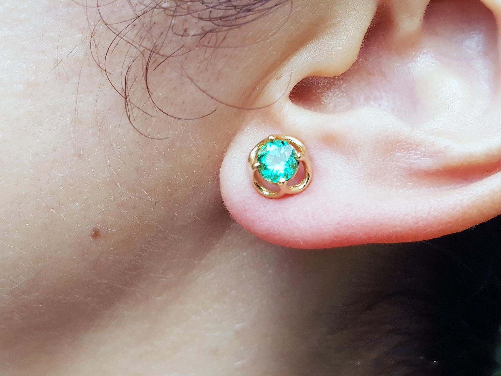 Muzo round emerald stud earrings