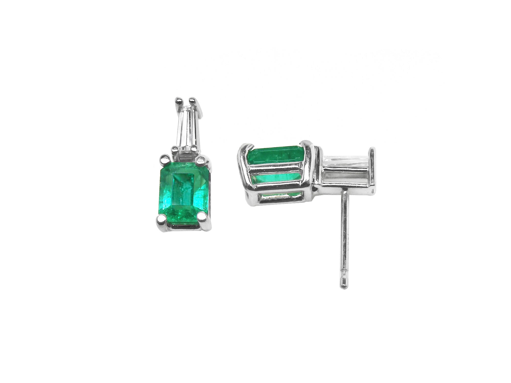 White gold Emerald and baguette diamond earrings