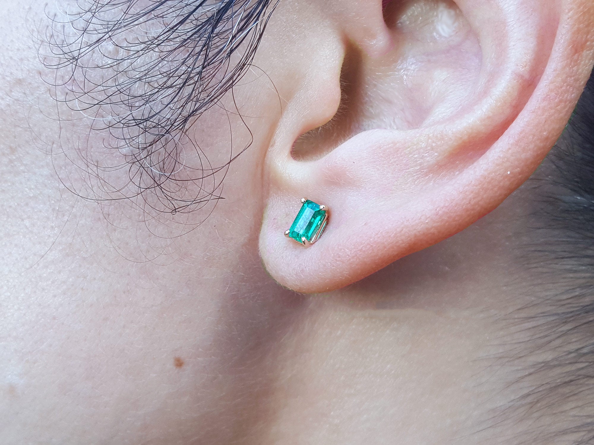 Natural emerald solitaire stud earrings