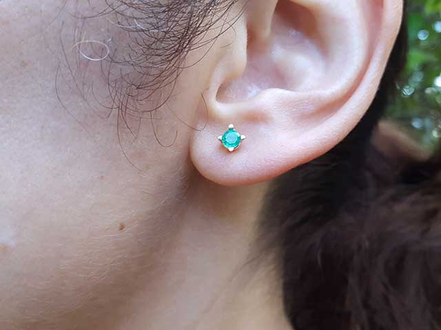 Girls Muzo emerald stud earrings