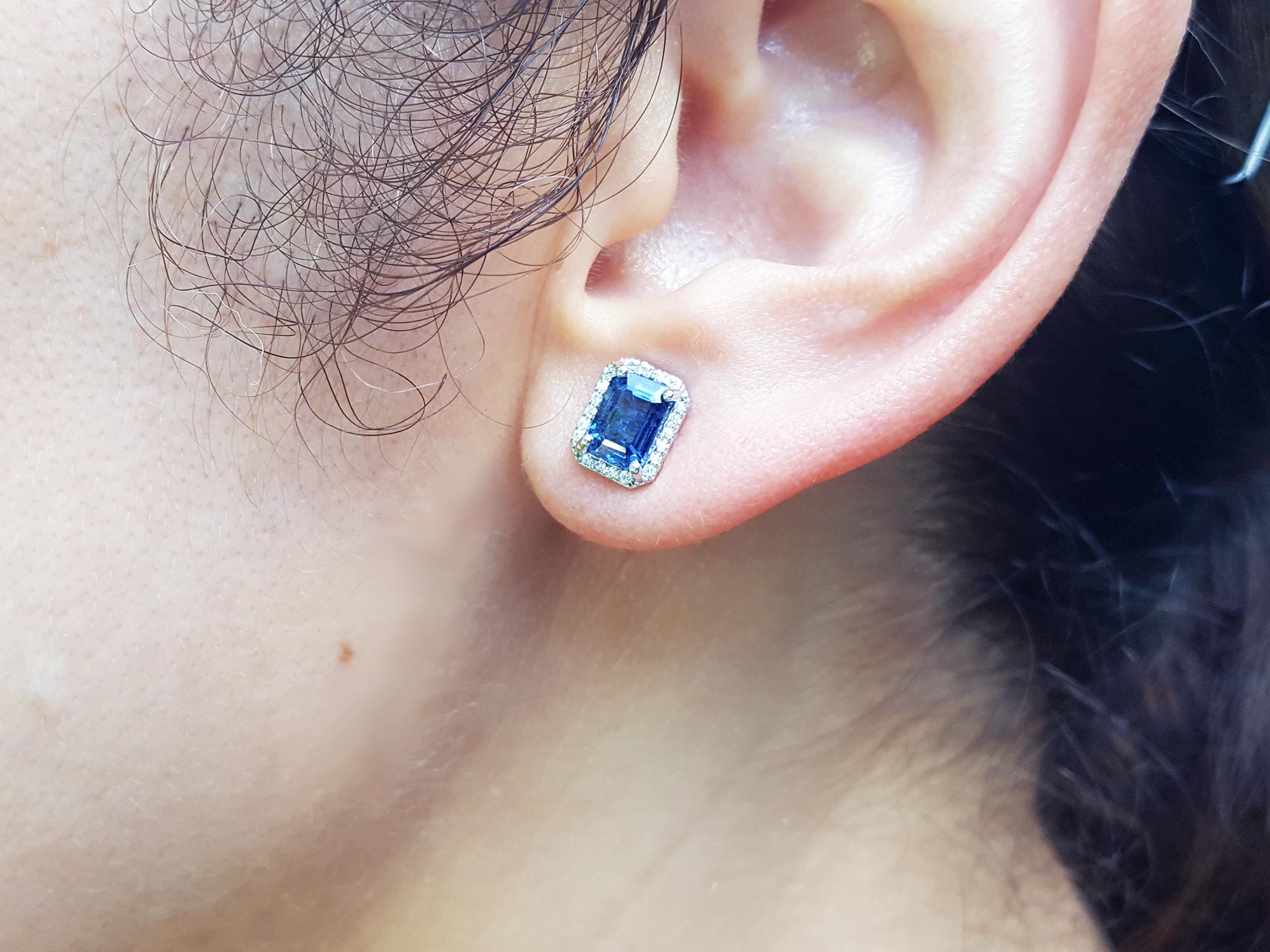14k sapphire stud earrings