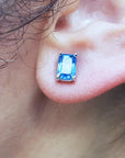 White gold solitaire sapphire stud earrings