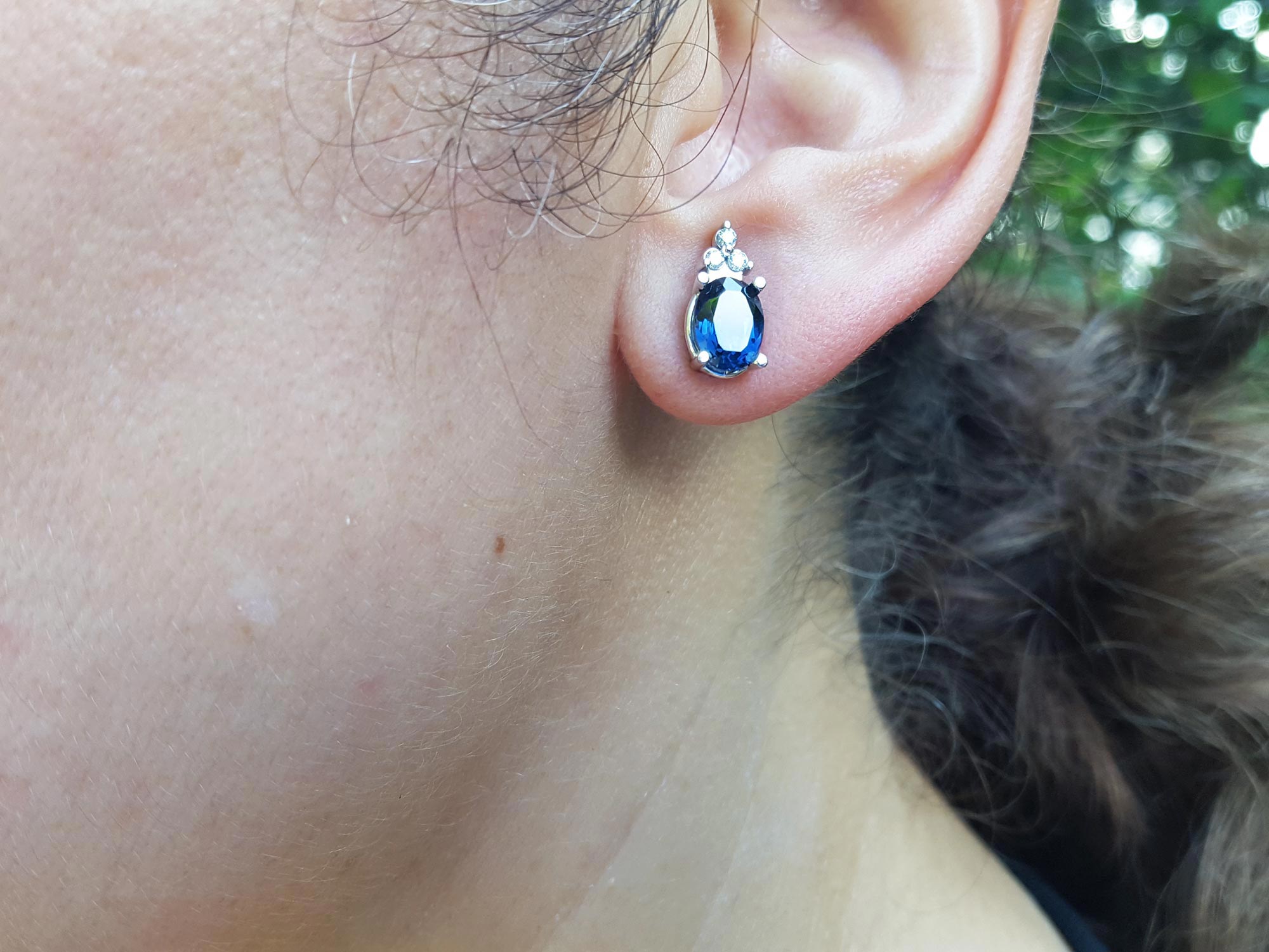 Stud sapphire earrings