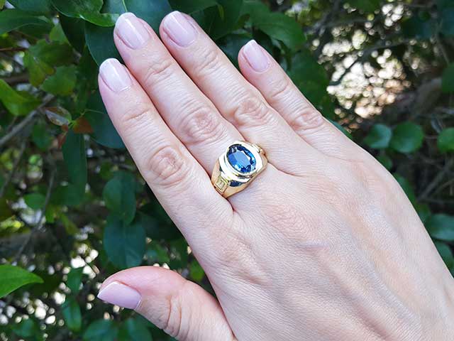 18k yellow gold men&#39;s sapphire ring