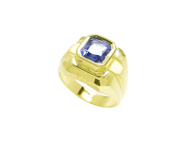 18k gold sapphire solitaire ring