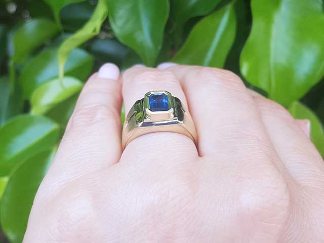 solid gold men&#39;s sapphire pinky ring