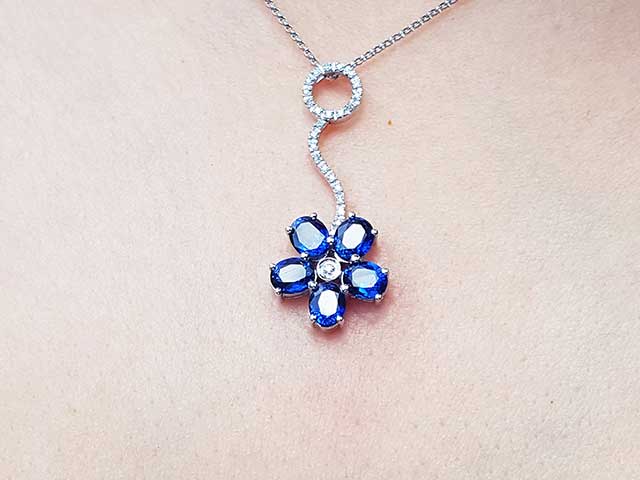 Oval sapphire cluster necklace