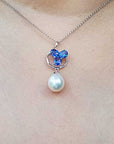 Sapphire necklace wit pearl
