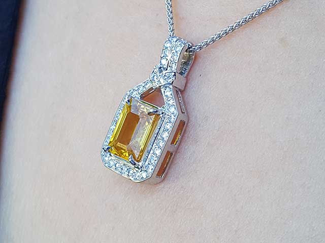 Real yellow sapphire pendan
