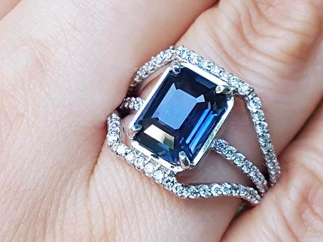 Certified Sapphire ring for sale