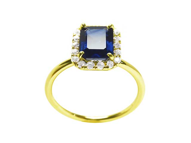Unique blue sapphire yellow gold ring