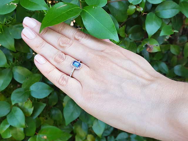 Sapphire Solitaire Ring for Sale