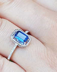 Solitaire ring blue sapphire