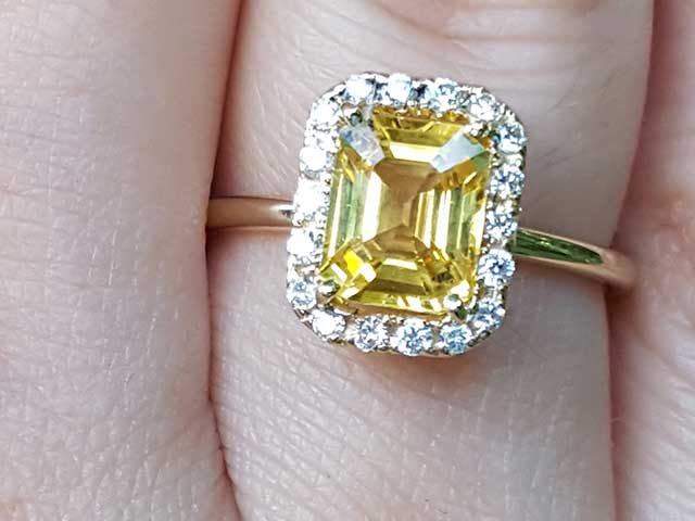 High quality yellow sapphire ring