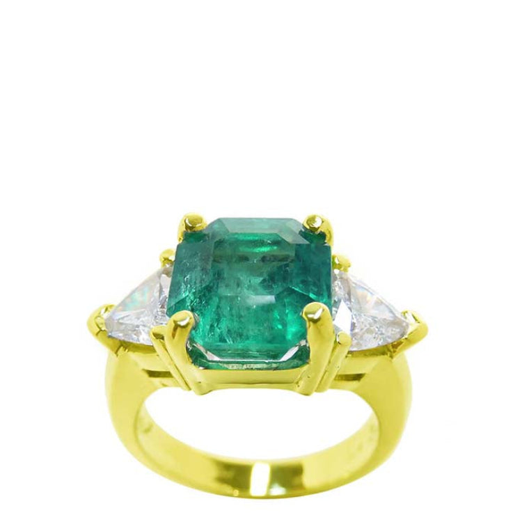 Hermosa selección de anillos para mujer con esmeraldas colombianas y diamantes naturales, elaborados en oro de 18k y 14k en Estados Unidos.