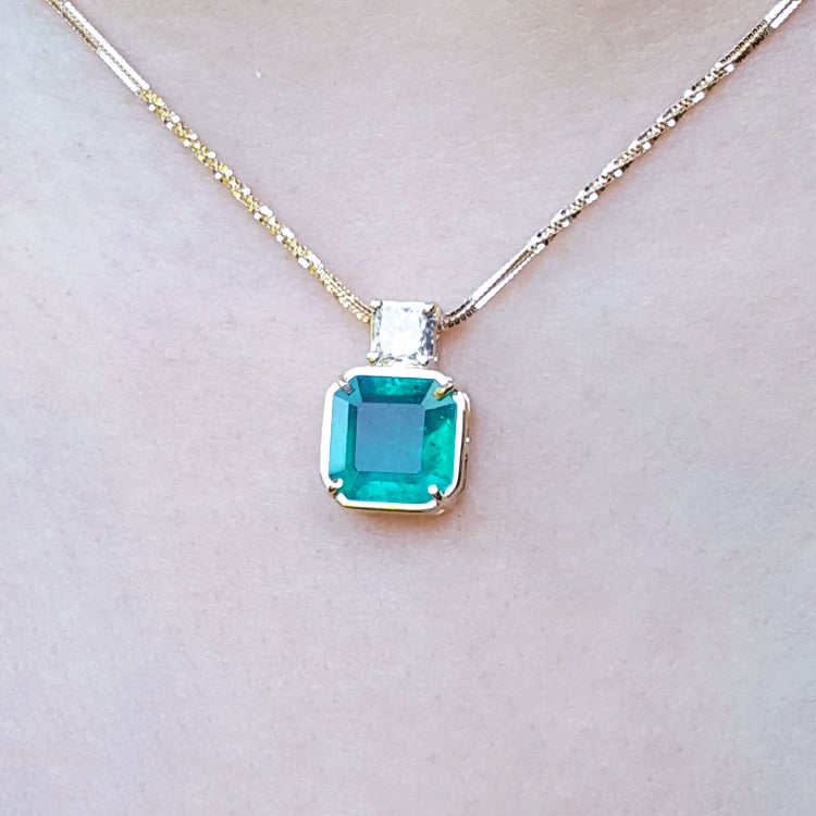 18K Emerald necklace yellow gold this Asscher cut natural Colombian is weighing 2.64 carats and sourced from the Muzo mines