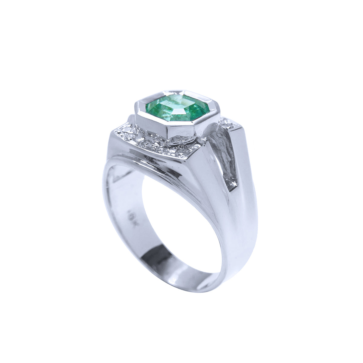 A top and side perspective of an emerald asscher cut men&#39;s emerald ring in white gold.