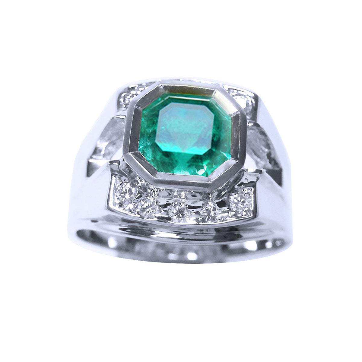 This asscher cut men's emerald ring in white gold with accent diamonds displays the top and sides profile.