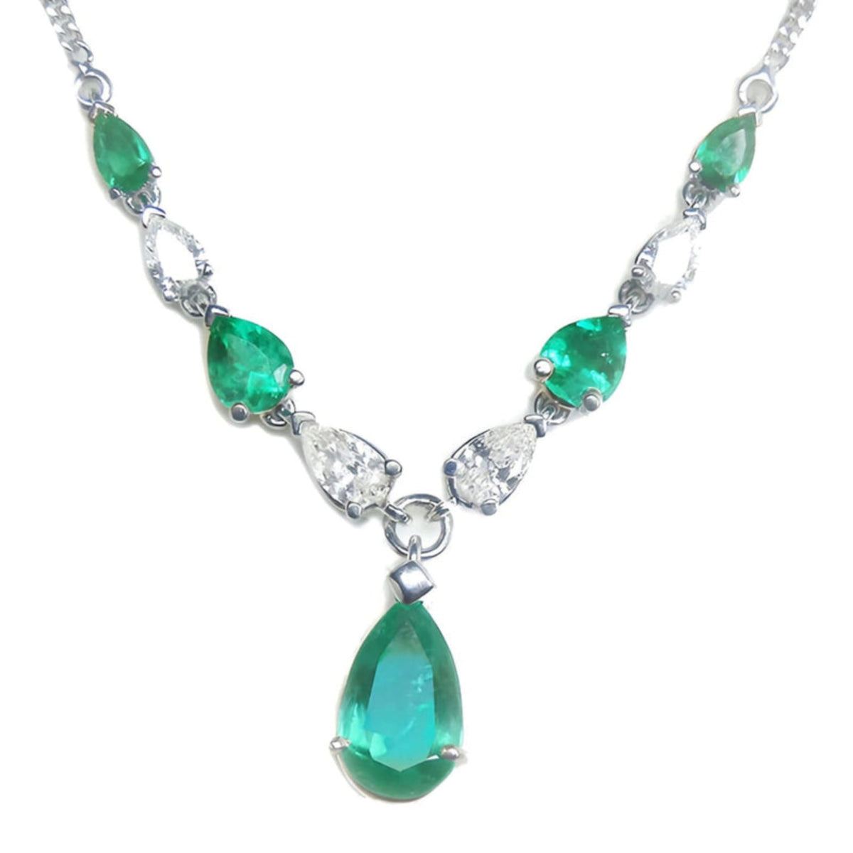 Buy natural colombian emerald necklaces with diamonds in solid gold.