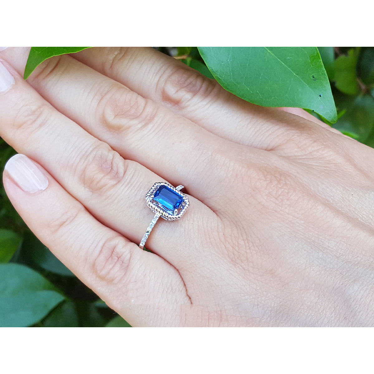1.03 ct. Women&#39;s Sapphire Solitaire Ring Medium Light Blue Accent Diamonds 14K White Gold