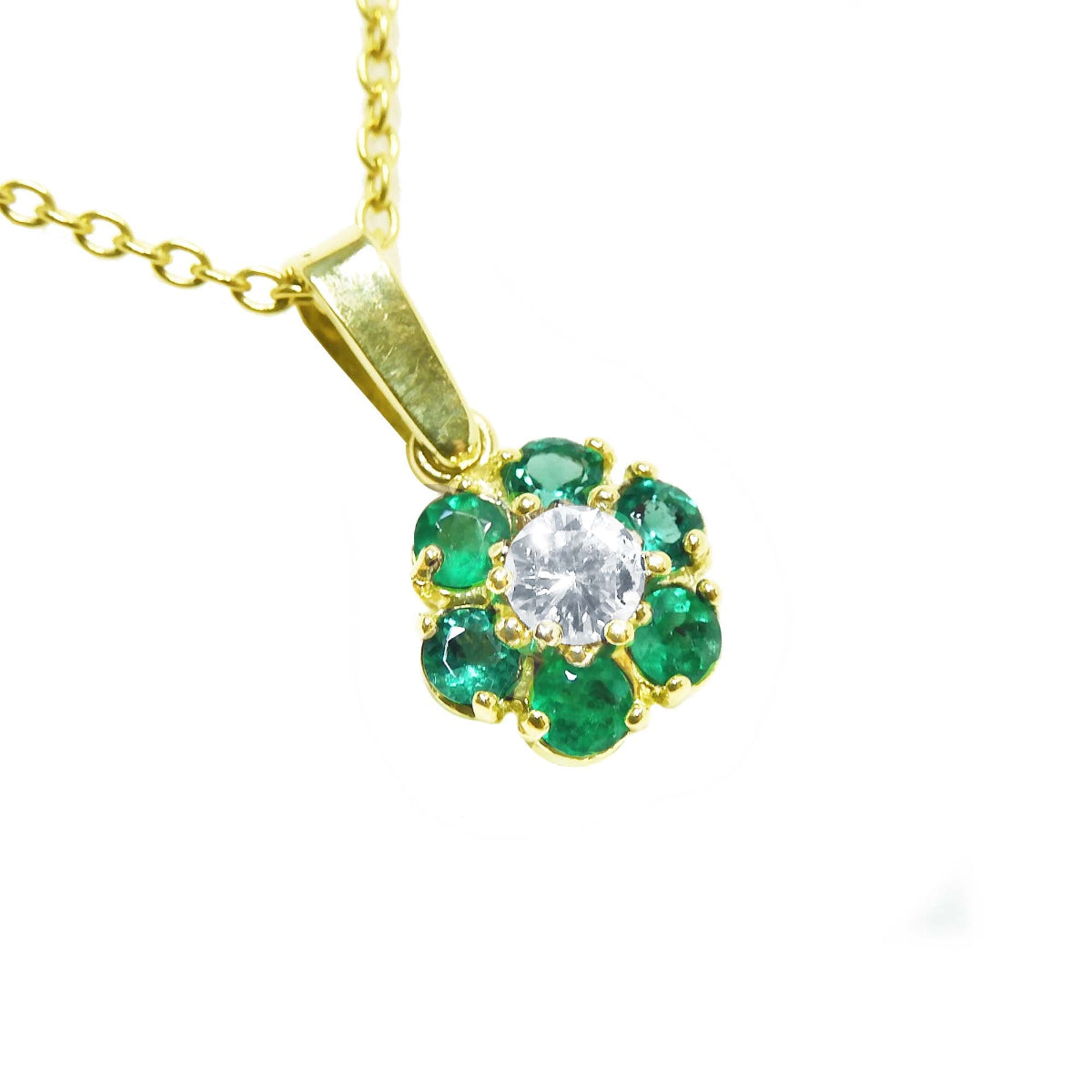 18k gold colombian emeralds and natural diamond cluster pendant necklace for women.