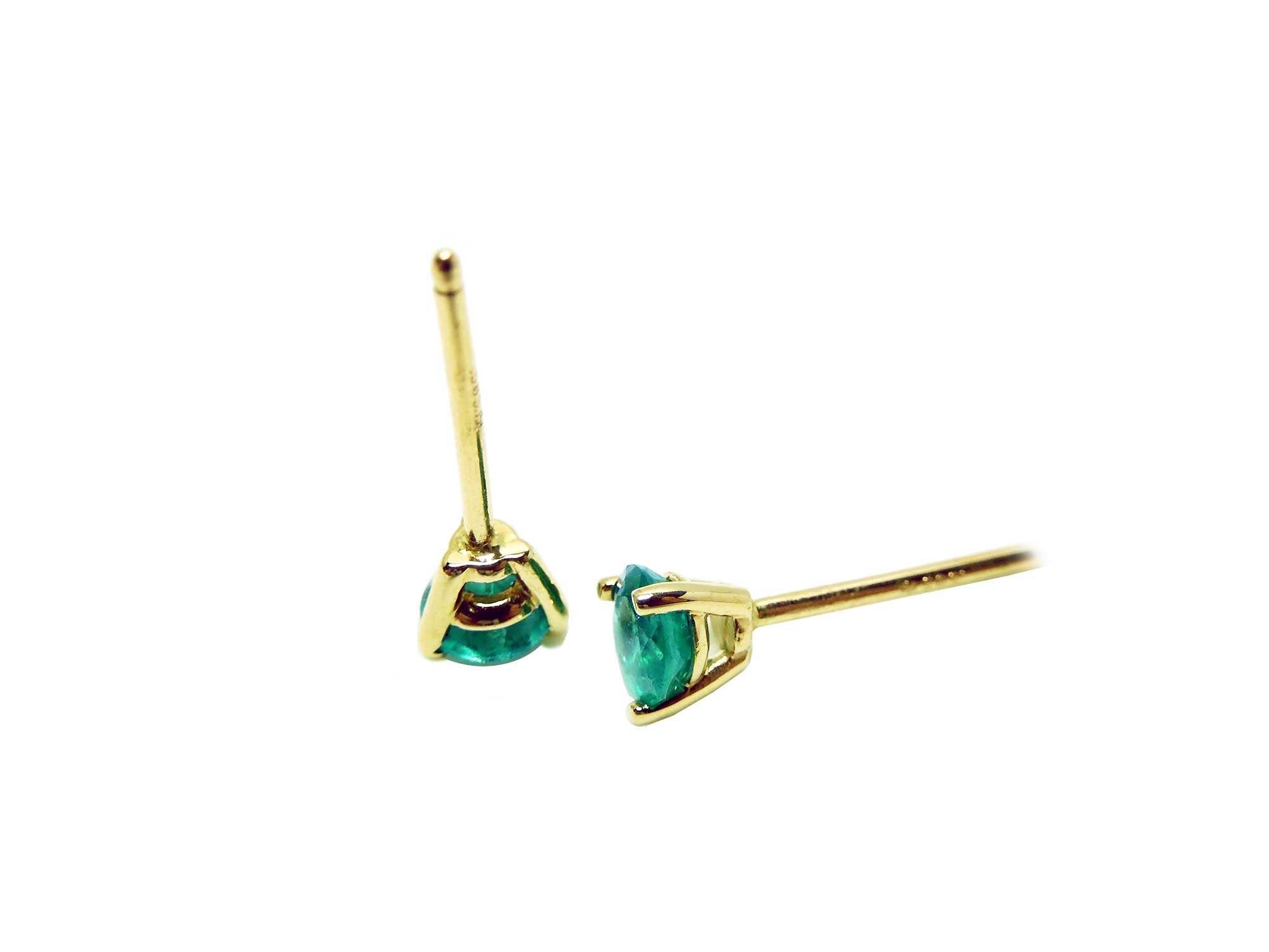 Real cocktail emerald earrings for girls