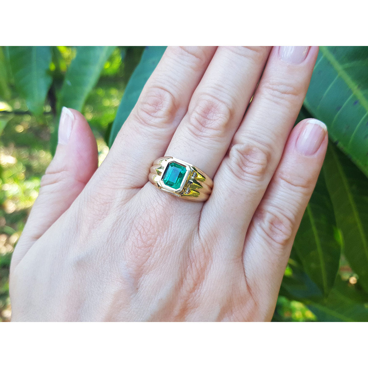 Men&#39;s Colombian Emerald Solitaire Ring 1.57 Carat 14K Yellow Gold