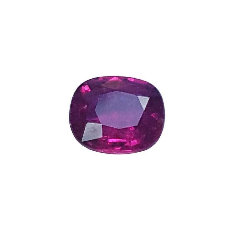 Cushion cut loose natural ruby 1.18 carats Mozambique, front side table and crown visibles