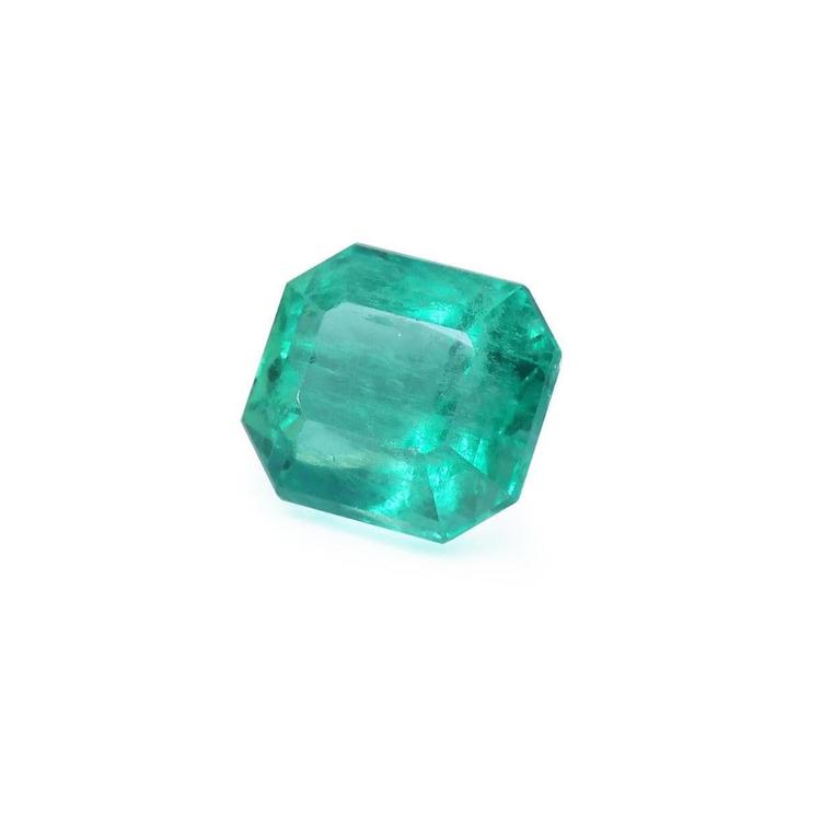 2.95 ct square natural Colombian emerald with bright medium green hue and crystalline clarity.