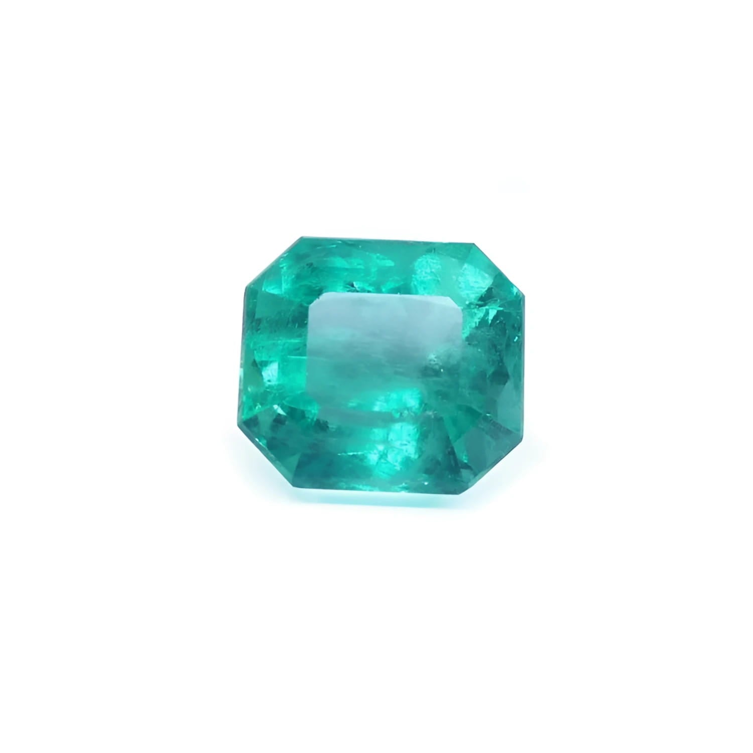 Natural square emerald from the Muzo mines Colombia, bright medium green hue and dazzling crystalline clarity.