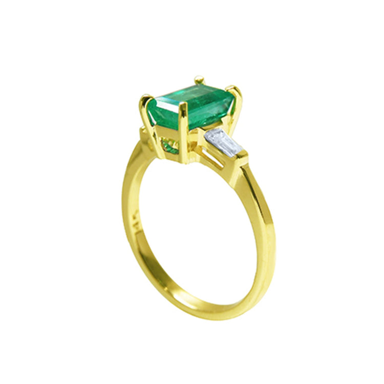 Yellow gold emerald three stone ring for ladies